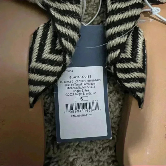 Universal Thread Louise Chevron Print Knotted Sandals Size 5 - Picture 2 of 4